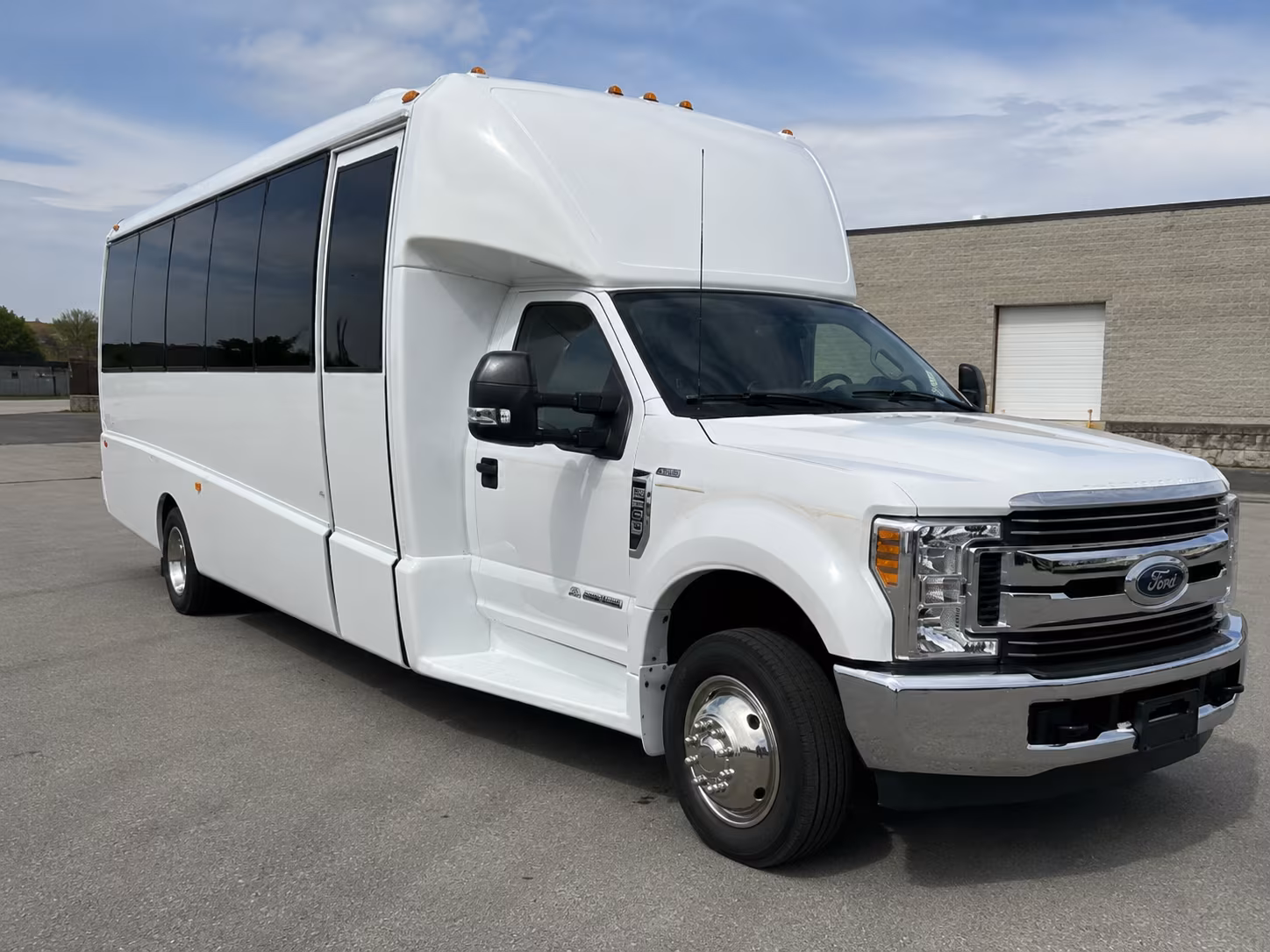 book a bus for your next airport transfer 4